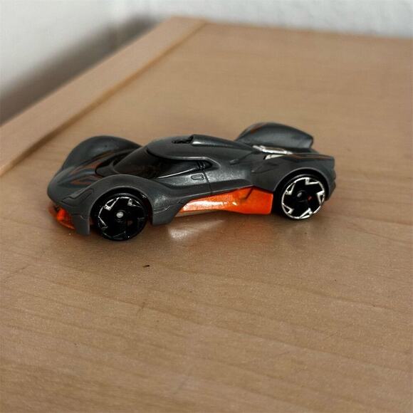 ZURU Metal Machines Scorpio Diecast Toy Car Orange Grey 2018 - Picture 1 of 6